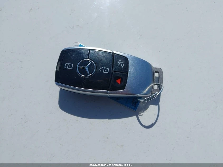 Mercedes-Benz E 450 4MATIC* КОЖА* ПОДГРЕВ* ОБДУХВ* BURMASTER* PANO* 36, снимка 11 - Автомобили и джипове - 54942927