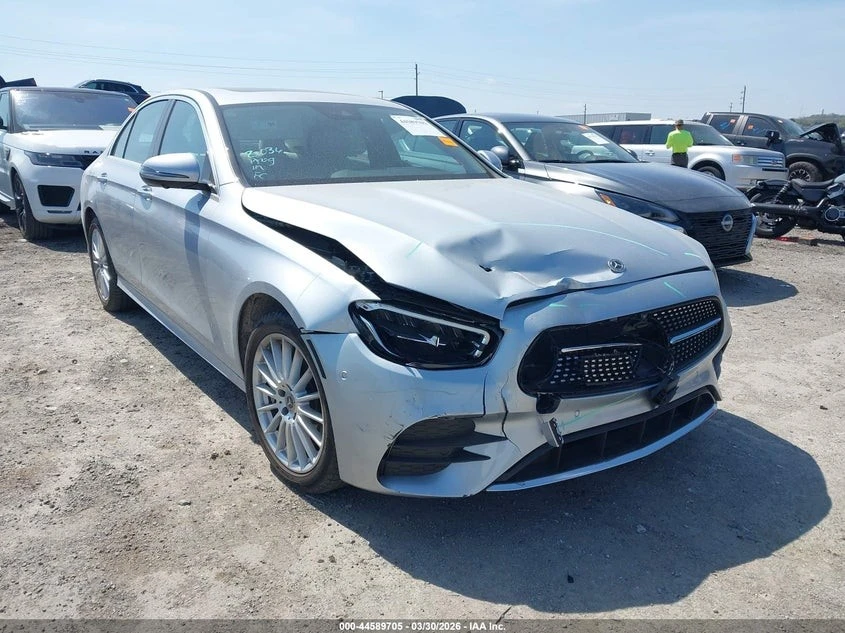 Mercedes-Benz E 450 4MATIC* КОЖА* ПОДГРЕВ* ОБДУХВ* BURMASTER* PANO* 36