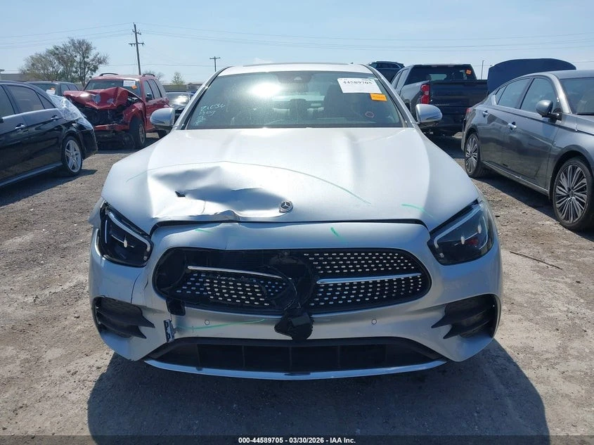 Mercedes-Benz E 450 4MATIC* КОЖА* ПОДГРЕВ* ОБДУХВ* BURMASTER* PANO* 36, снимка 12 - Автомобили и джипове - 54942927