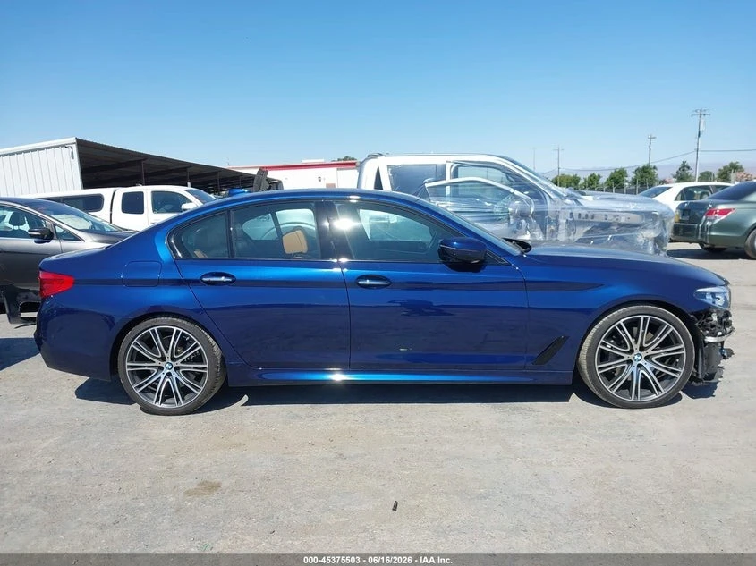 BMW 540 * M PACK* 360* Ambient Light* Head-up* , снимка 11 - Автомобили и джипове - 55032590