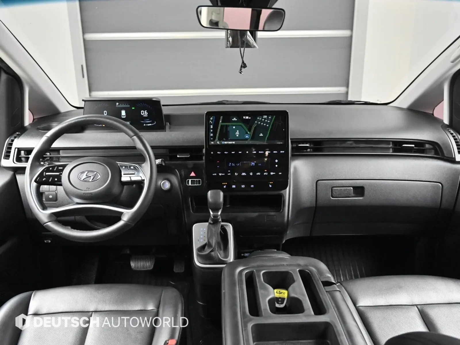 Hyundai Staria | Mobile.bg � ����������� 7