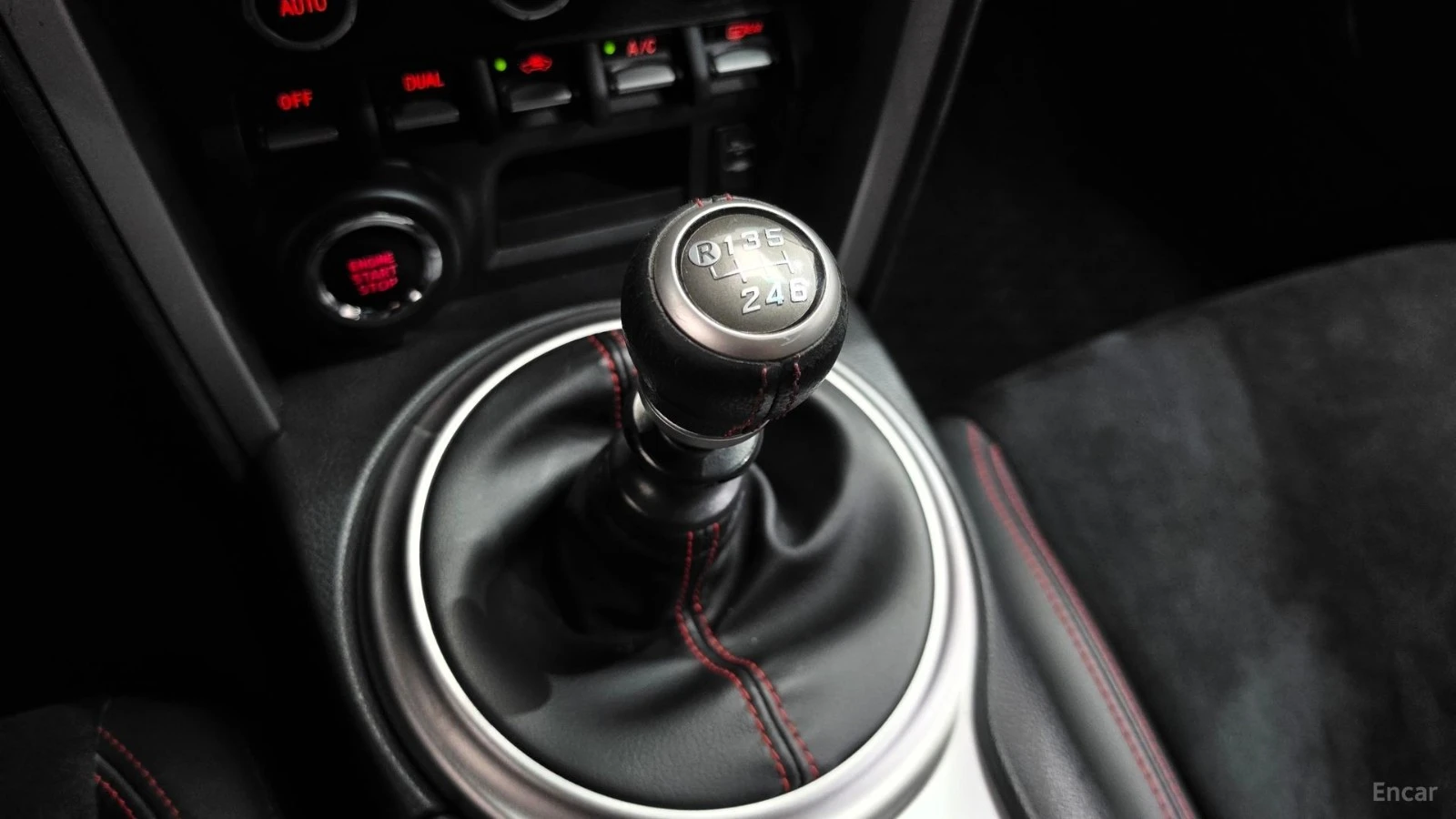 Toyota GT86 MANUAL* ENKEI* КАМЕРА* ПОДГРЕВ* АЛКАНТАРА* , снимка 9 - Автомобили и джипове - 55644699