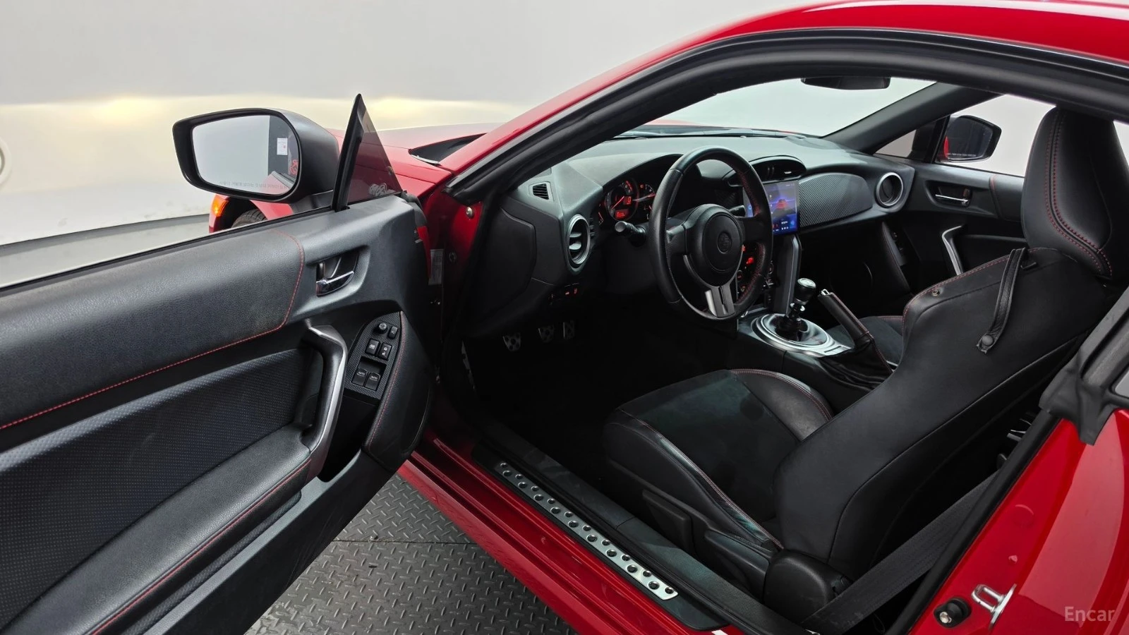 Toyota GT86 MANUAL* ENKEI* КАМЕРА* ПОДГРЕВ* АЛКАНТАРА* , снимка 10 - Автомобили и джипове - 55644699