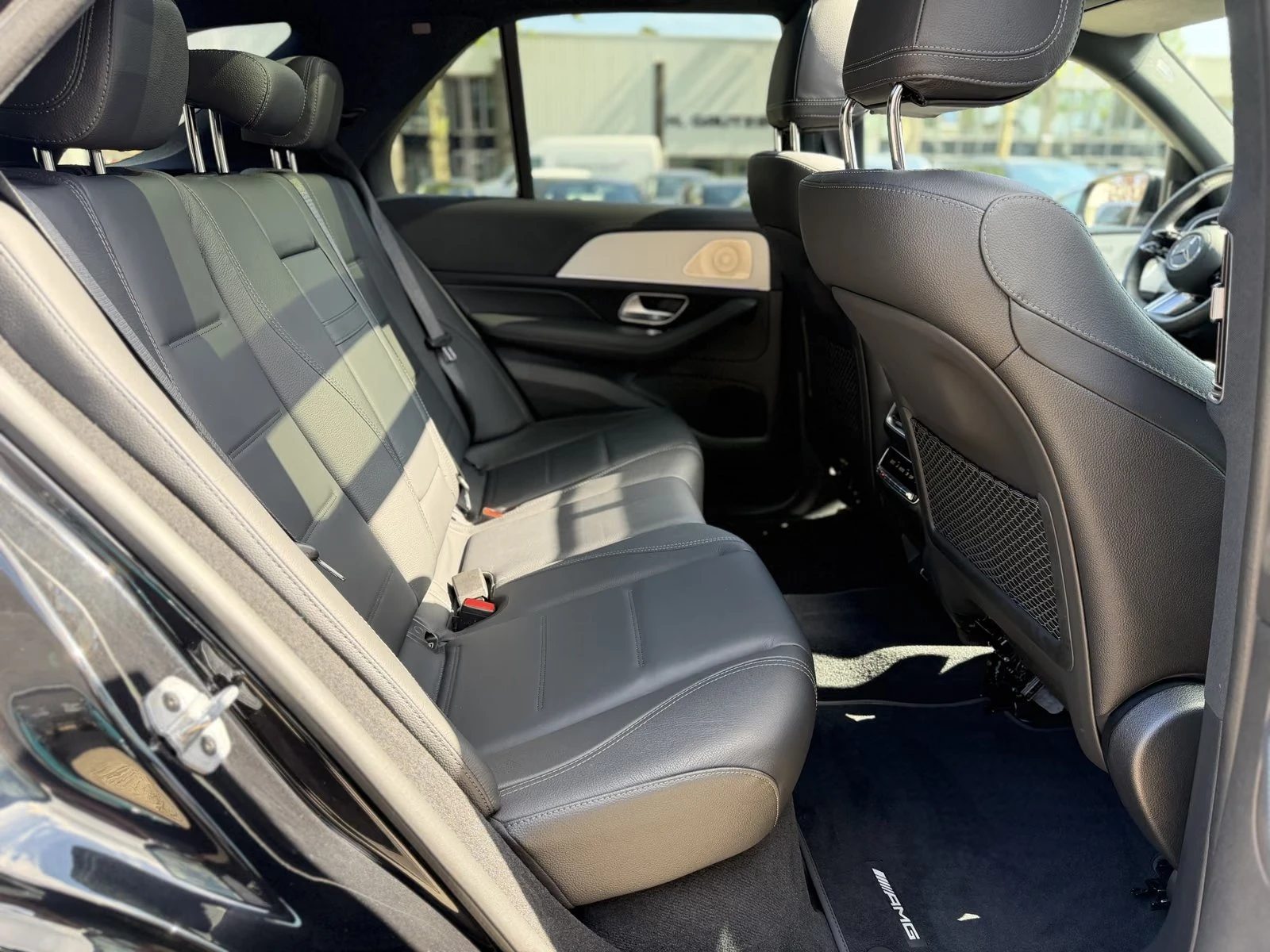 Mercedes-Benz GLE 450 d / AMG/ 4-MATIC/ BURM/ MULTIBEAM/ HUD/ 360/ PANO, снимка 15 - Автомобили и джипове - 55810183