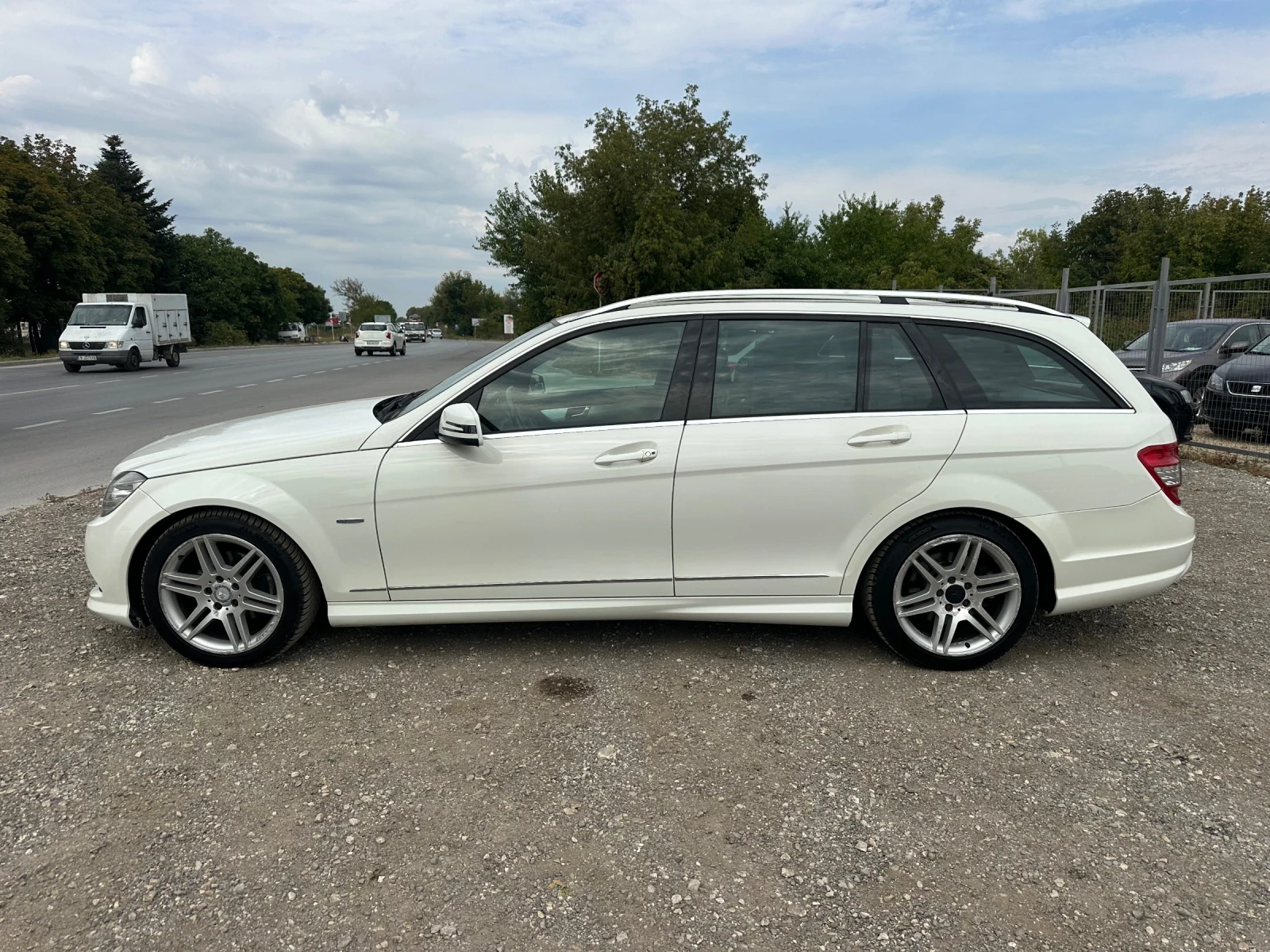 Mercedes-Benz C 220 AMG!Avantgarde!Navigation! Led!Xenon, снимка 5 - Автомобили и джипове - 55957520