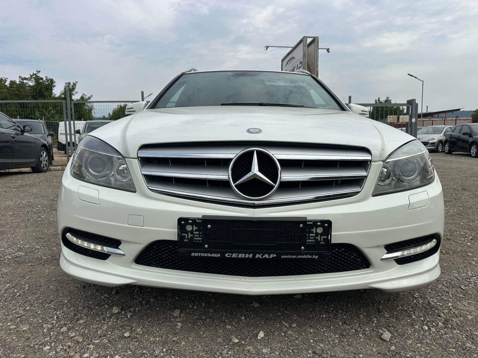 Mercedes-Benz C 220 AMG!Avantgarde!Navigation! Led!Xenon, снимка 2 - Автомобили и джипове - 55957520