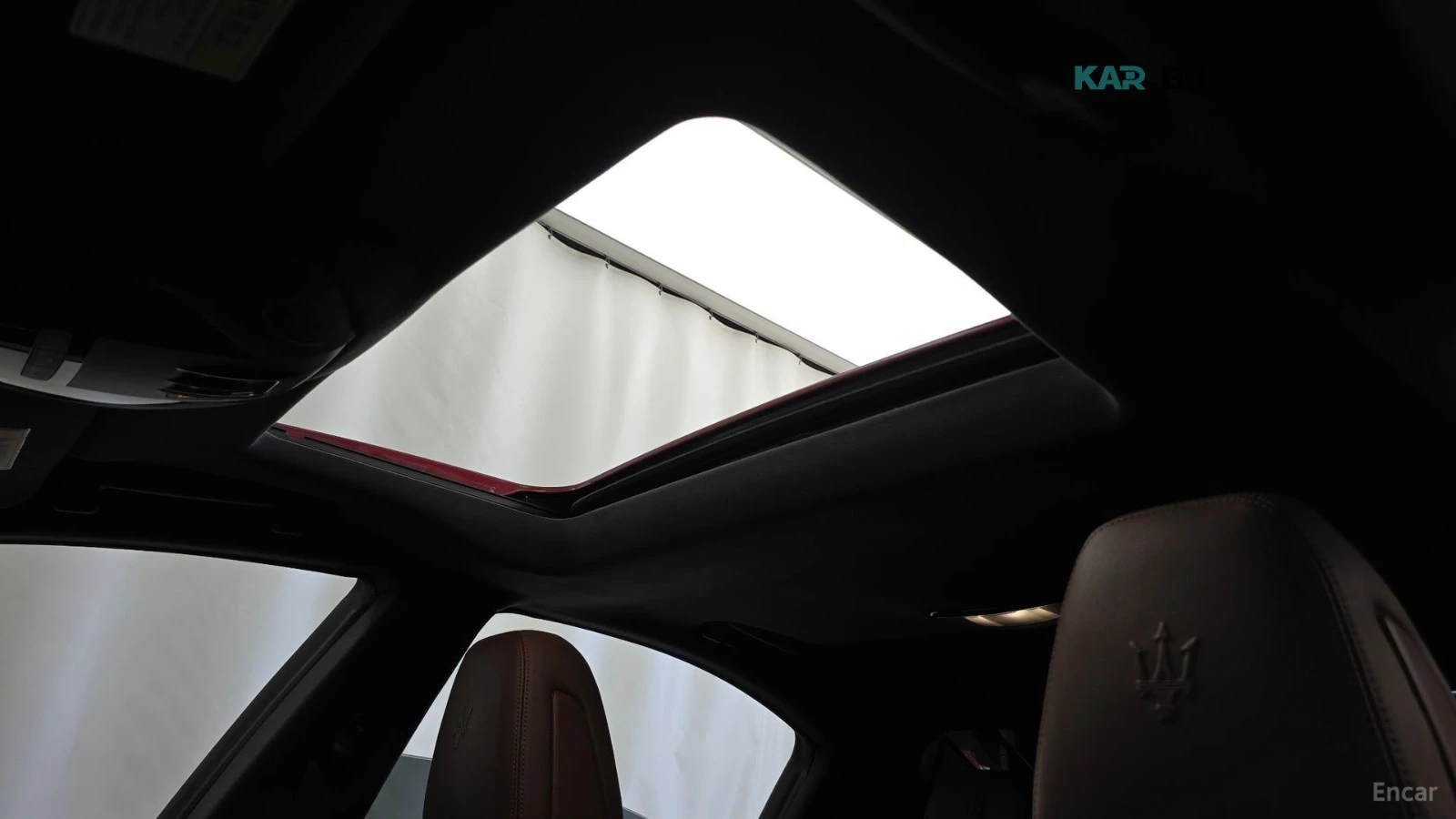 Maserati Ghibli 3.0* GRAN SPORT* КОЖА* ПОДГРЕВ* PANO* НАВИ* КАМЕРА, снимка 17 - Автомобили и джипове - 55994623