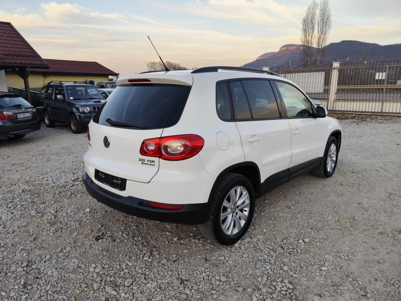 VW Tiguan 2.0 дизел 4х4, снимка 5 - Автомобили и джипове - 49410676