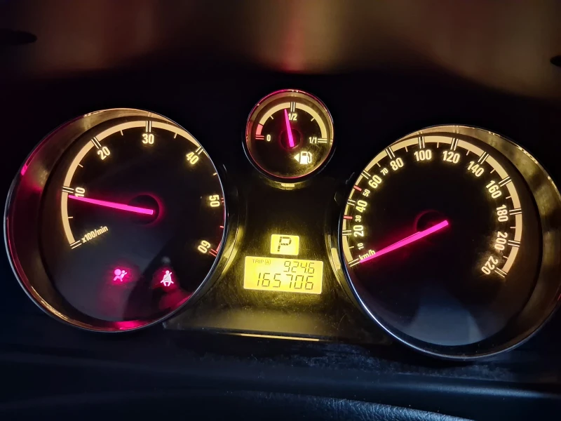 Opel Antara 2.0 CDTI 4x4, снимка 11 - Автомобили и джипове - 53139116