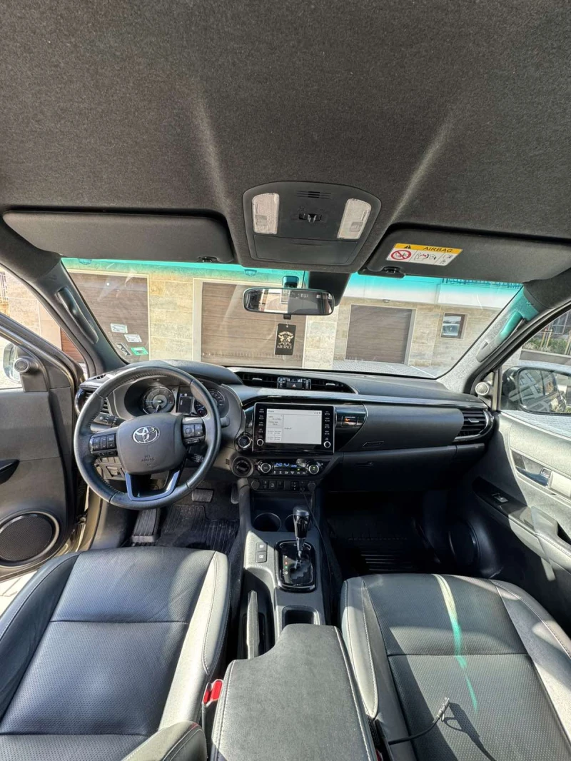 Toyota Hilux, снимка 15 - Автомобили и джипове - 53406095