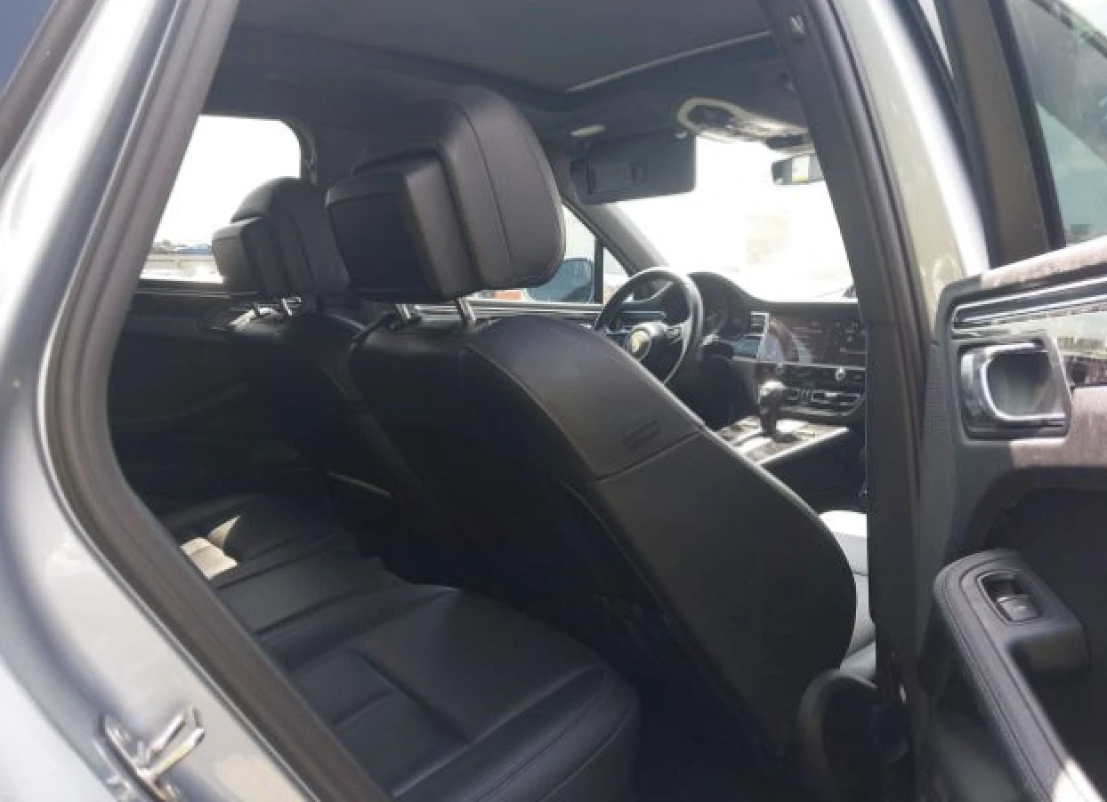 Porsche Macan Тurbo, Distronic, oбдух, двойма панорама, Bose - изображение 9