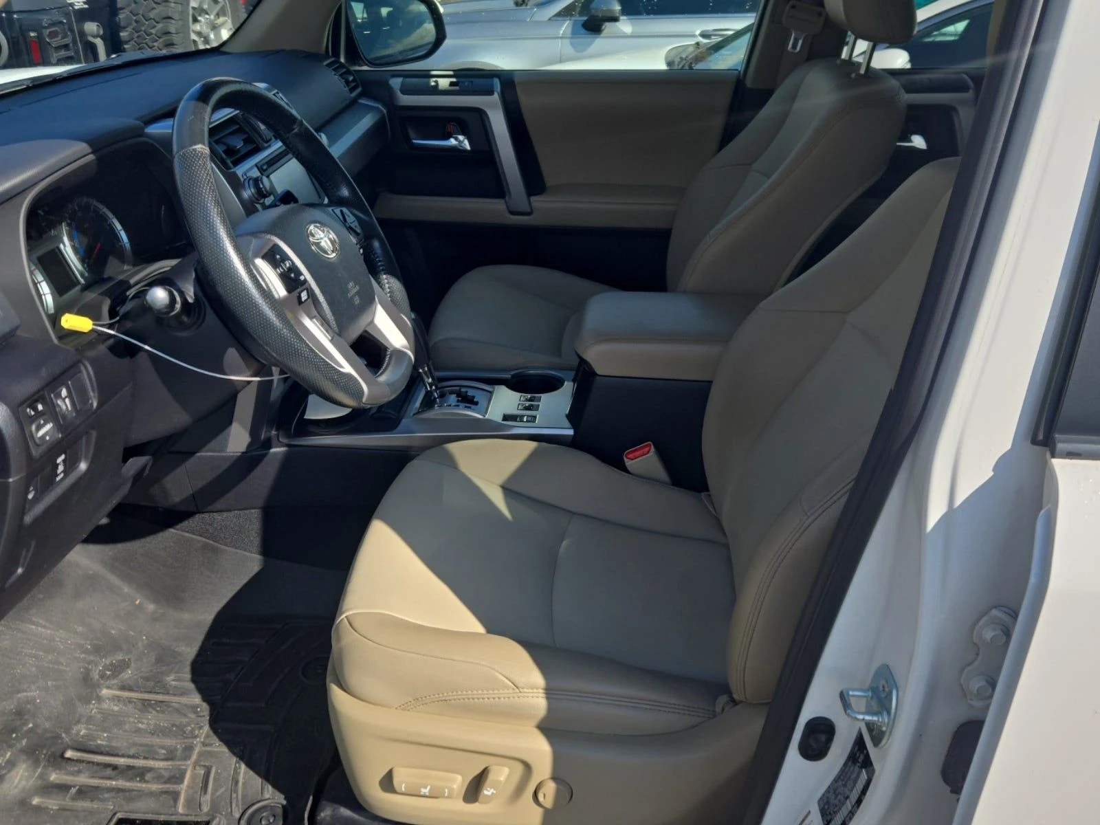 Toyota 4runner SR5 AWD/1 СОБСТВЕНИК/0 РЪЖДА - изображение 7