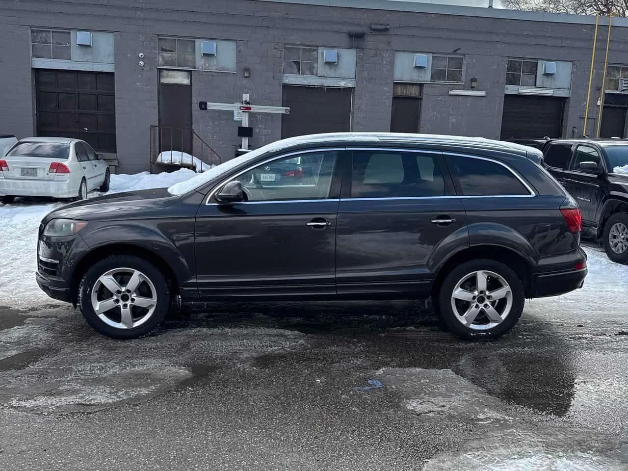 Audi Q7 * 3.0L TDI Premium * CARFAX * ���� �� �� | Mobile.bg � ����������� 3