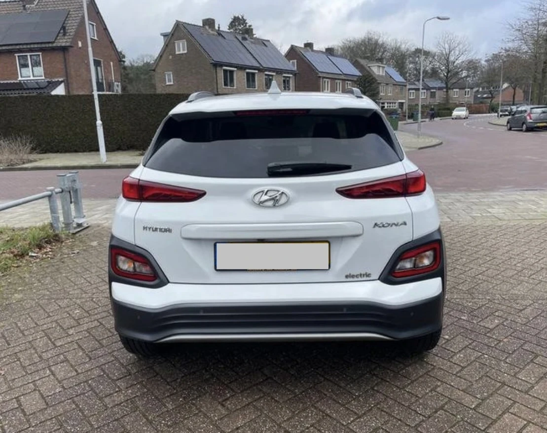 Hyundai Kona 64kWh, снимка 8 - Автомобили и джипове - 54001412