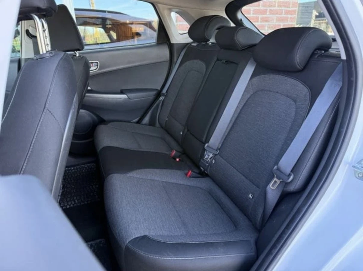 Hyundai Kona 64kWh, снимка 13 - Автомобили и джипове - 54001412