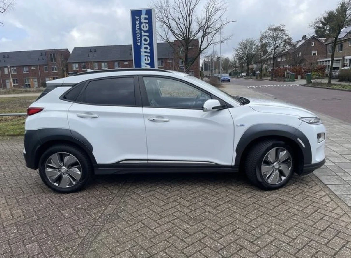 Hyundai Kona 64kWh, снимка 5 - Автомобили и джипове - 54001412