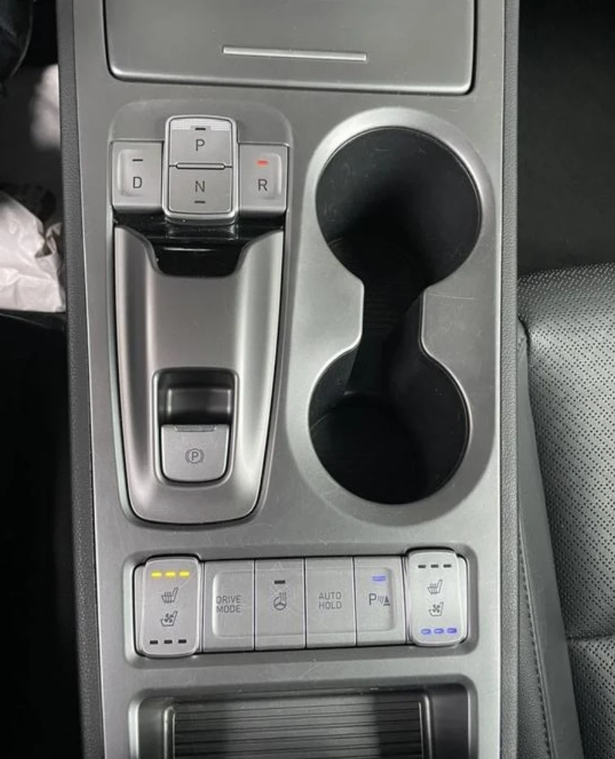 Hyundai Kona 64kWh, снимка 15 - Автомобили и джипове - 54001412