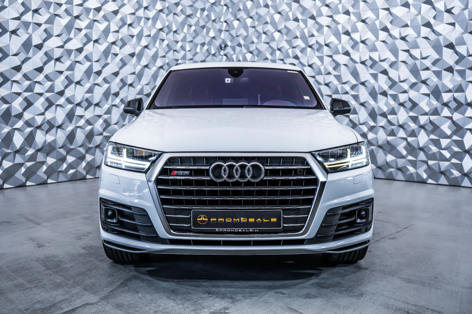 Audi SQ7 4.0 TDI quattro* Carbon, снимка 2 - Автомобили и джипове - 55582635