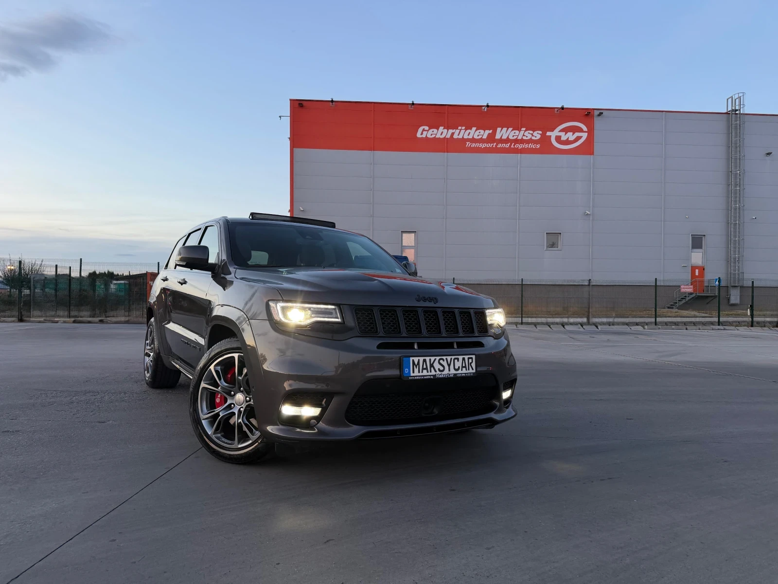 Jeep Grand cherokee SRT 6.4 HEMI FACE N1
