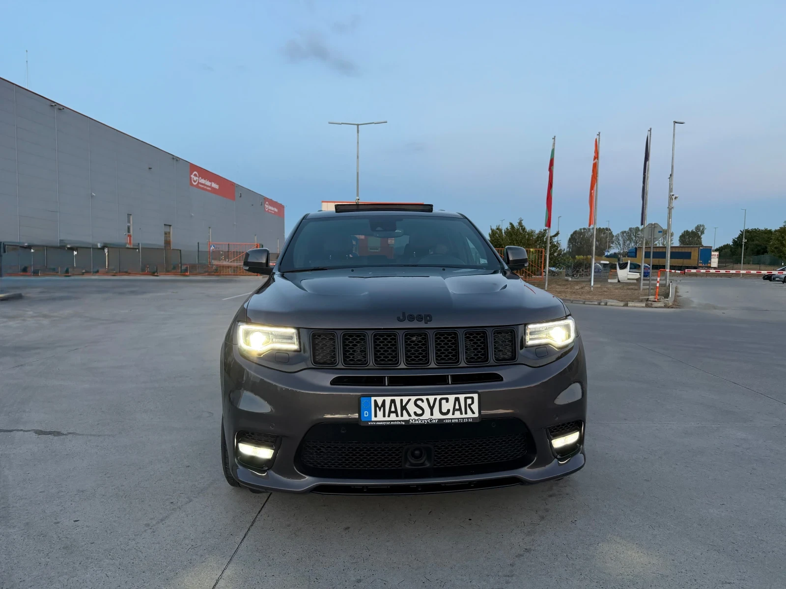 Jeep Grand cherokee SRT 6.4 HEMI FACE N1, снимка 2 - Автомобили и джипове - 56087815