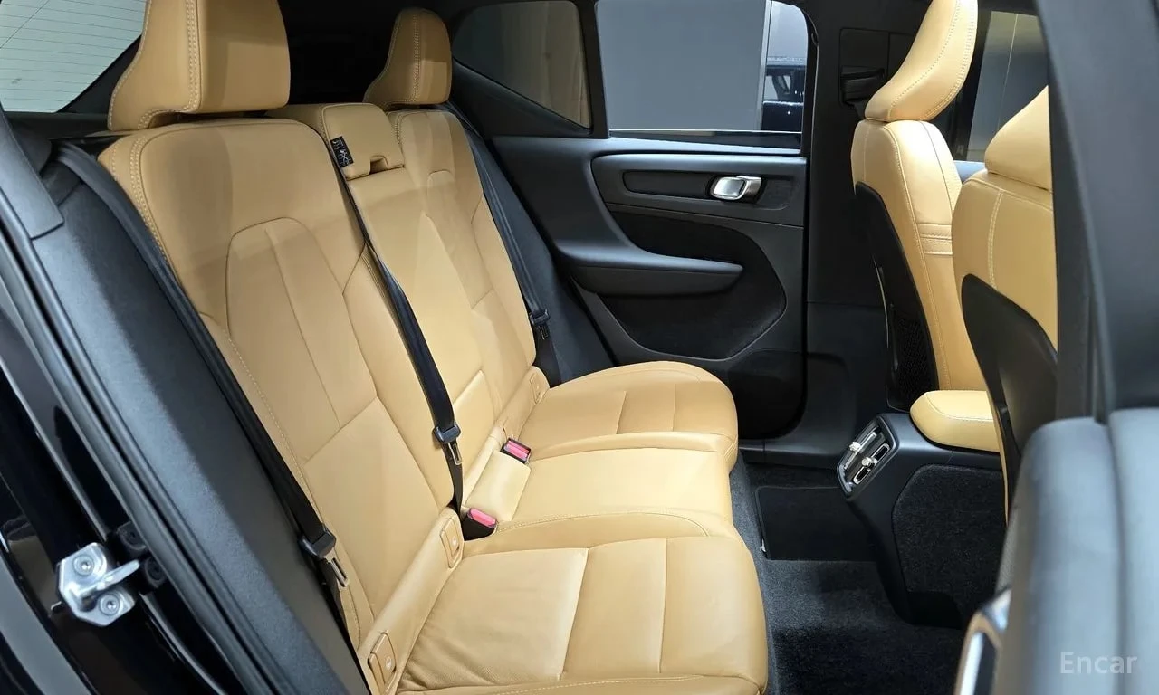 Volvo XC40 B4 Inscription/ФИНАНСИРАНЕ, снимка 12 - Автомобили и джипове - 56131749