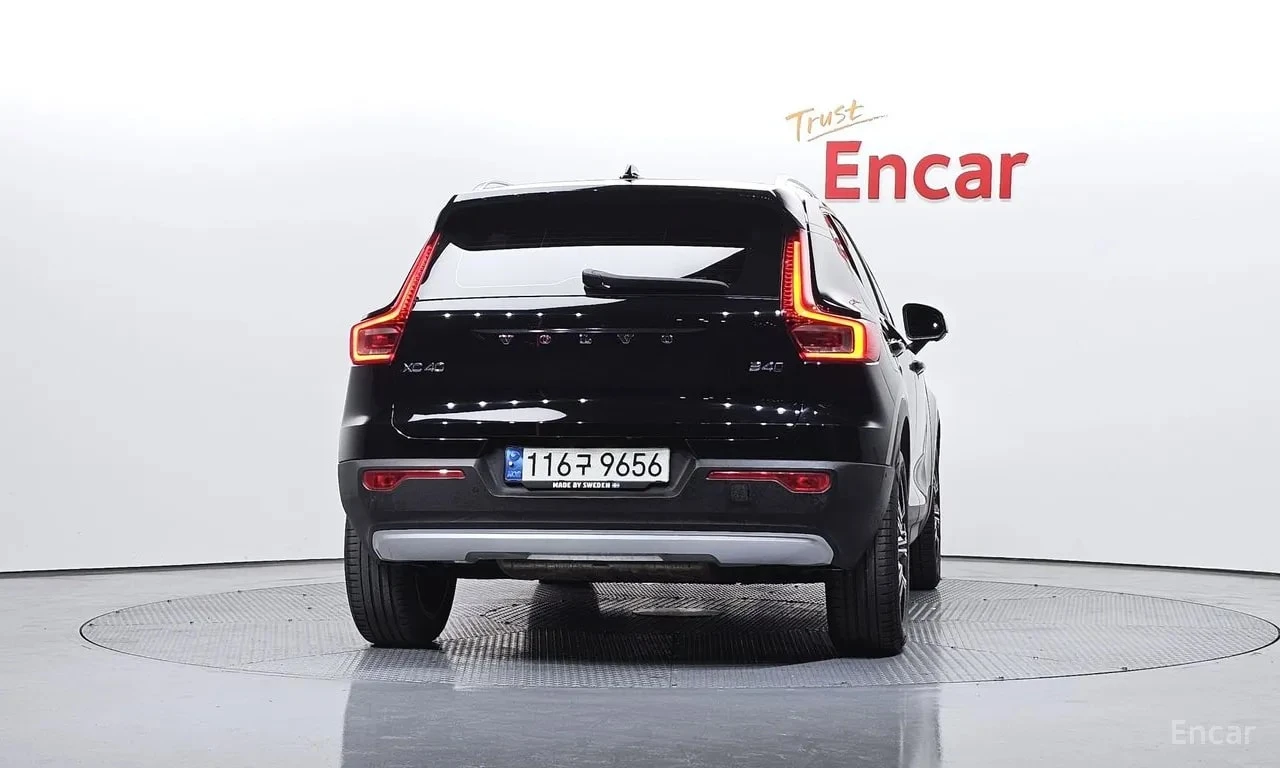 Volvo XC40 B4 Inscription/ФИНАНСИРАНЕ, снимка 4 - Автомобили и джипове - 56131749