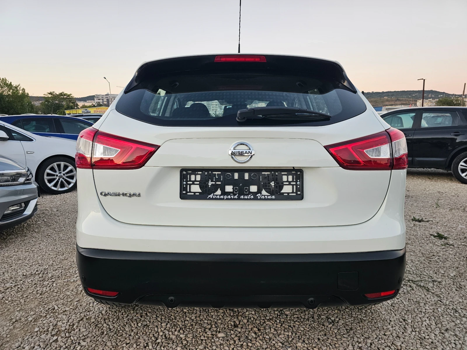Nissan Qashqai 1.5dCi, 110к.с., 130000km!, снимка 5 - Автомобили и джипове - 56301183