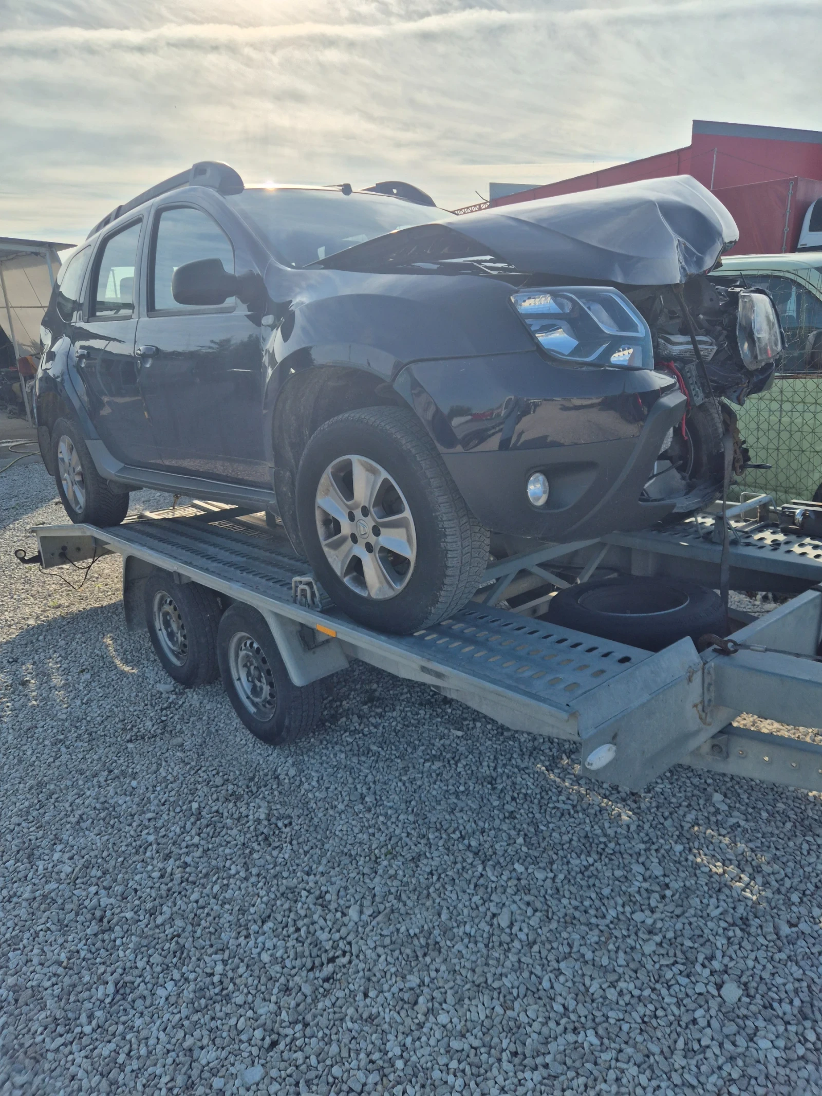 Dacia Duster, снимка 6 - Автомобили и джипове - 56650601