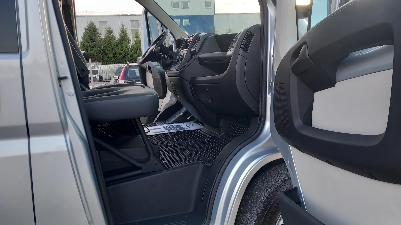 Citroen Jumper 9 МЕСТА/КЛИМАТИК/ВЪЗДУШНИ ВЪЗГЛАВНИЦИ/ТЕГЛИЧ/EURO5 - изображение 8