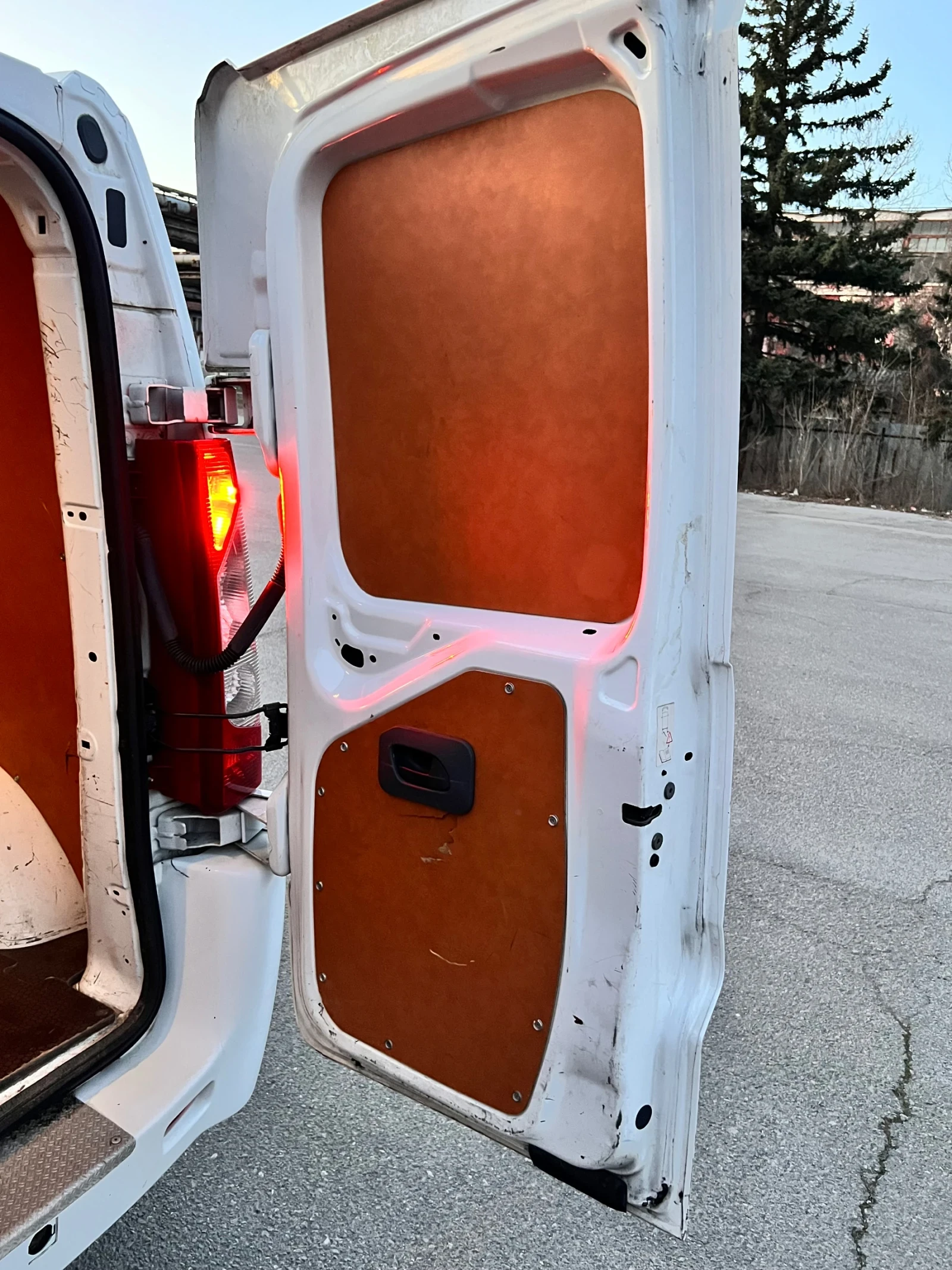 Citroen Jumpy 1.6 HDI 90hp, снимка 15 - Бусове и автобуси - 53714515