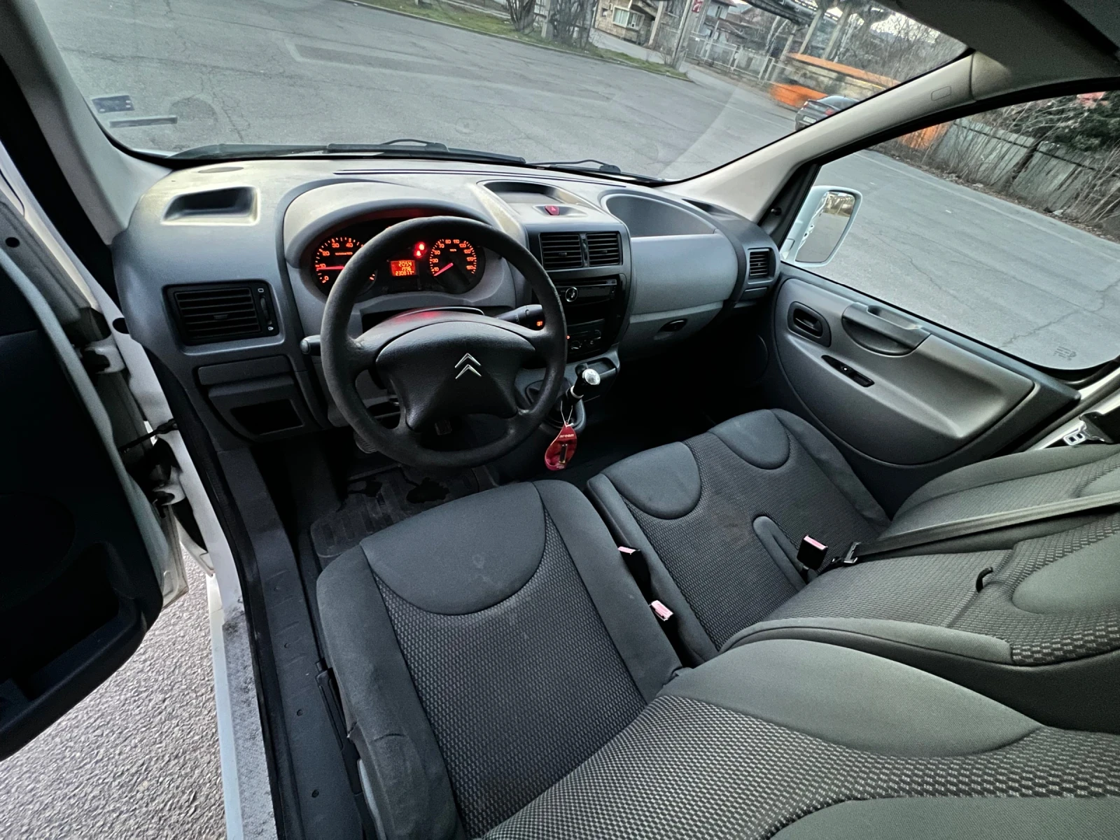 Citroen Jumpy 1.6 HDI 90hp, снимка 10 - Бусове и автобуси - 53714515