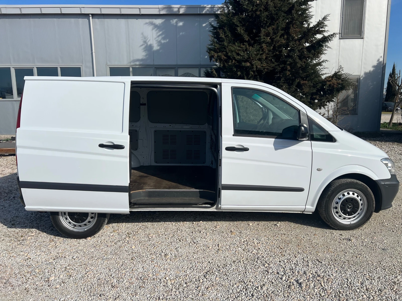 Mercedes-Benz Vito 113 CDI, снимка 9 - Бусове и автобуси - 53792289