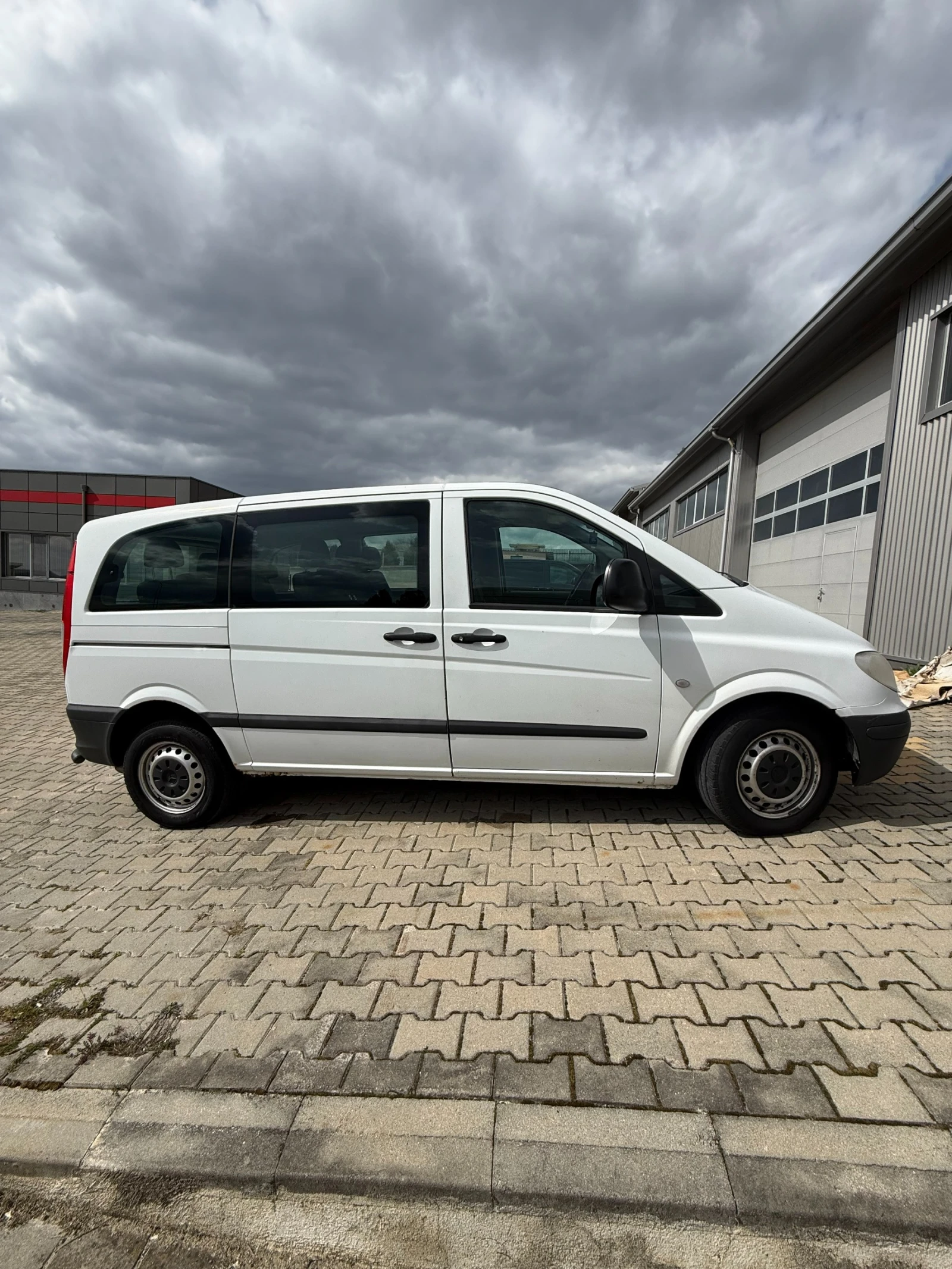 Mercedes-Benz Vito 109 CDI, снимка 4 - Бусове и автобуси - 53909780