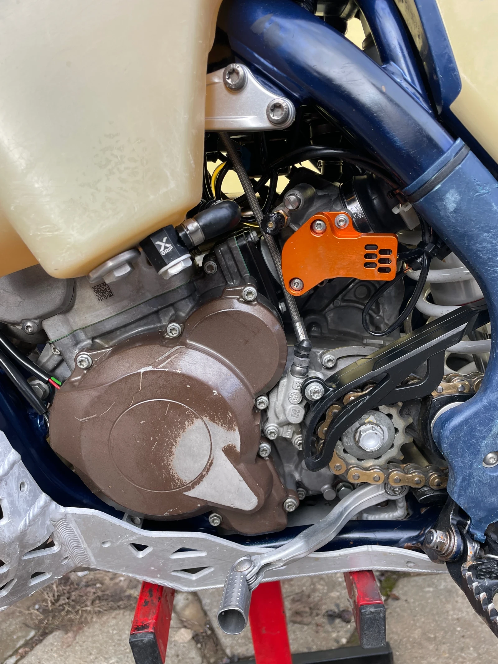 Husqvarna TE 300, снимка 9 - Мотоциклети и мототехника - 56168384