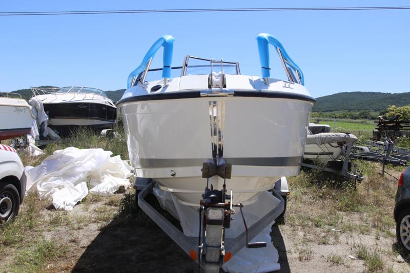Лодка Quicksilver Bowrider 675 , снимка 3 - Воден транспорт - 37141141
