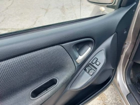 Toyota Yaris, снимка 13