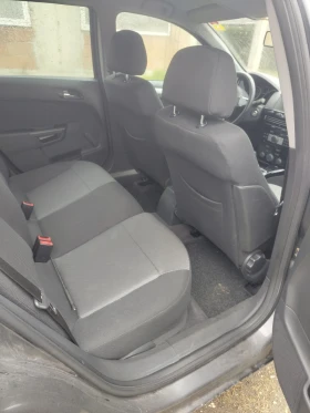 Opel Astra Kosmo - 2299 € / 4496.45 лв. - 19254104 6