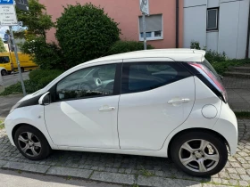 Toyota Aygo - 7999 € / 15644.68 лв. - 27523732 11