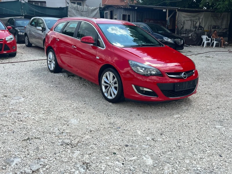 Opel Astra 1.4 Фабрична Газ, снимка 7 - Автомобили и джипове - 46694350