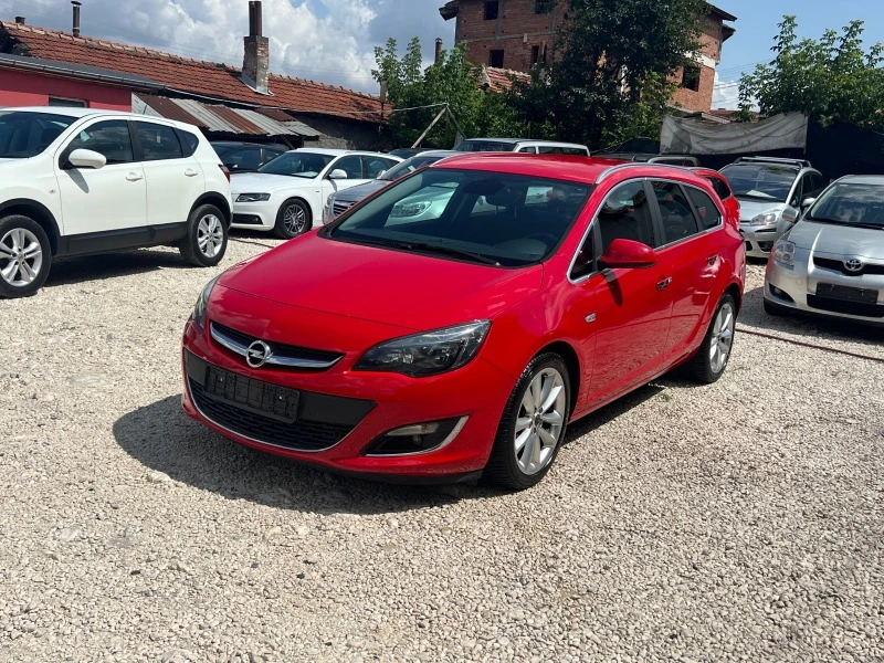 Opel Astra 1.4 Фабрична Газ, снимка 1 - Автомобили и джипове - 46694350