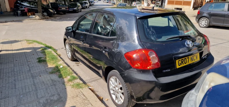Toyota Auris 1.6VVTI, снимка 2 - Автомобили и джипове - 52567764