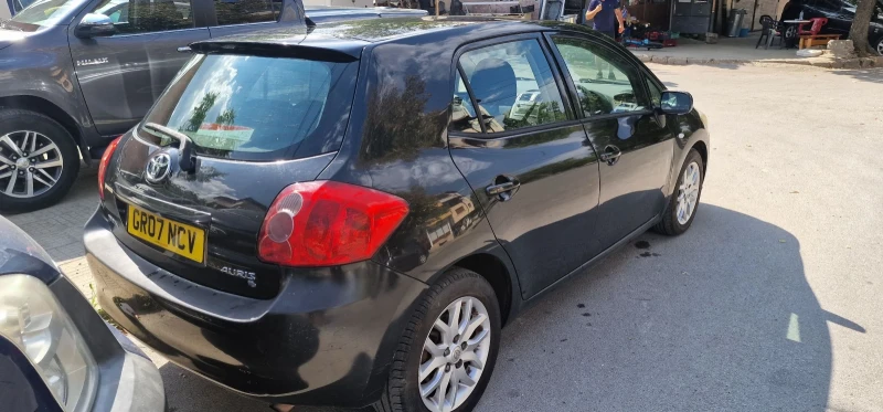 Toyota Auris 1.6VVTI, снимка 4 - Автомобили и джипове - 52567764