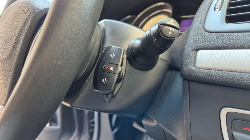 Renault Megane 1.4 Tce 131к.с., снимка 15 - Автомобили и джипове - 52111888