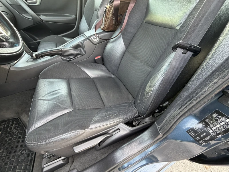 Volvo V70, снимка 8 - Автомобили и джипове - 52416438