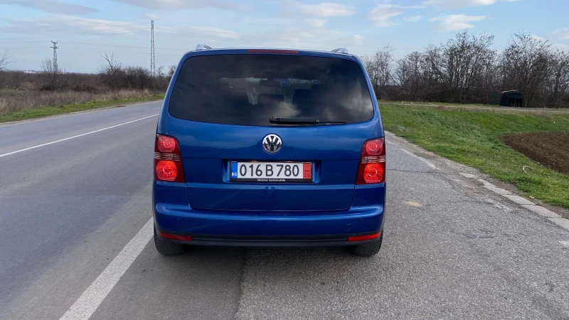 VW Touran 2.0Tdi 8клапана , снимка 6 - Автомобили и джипове - 53103357