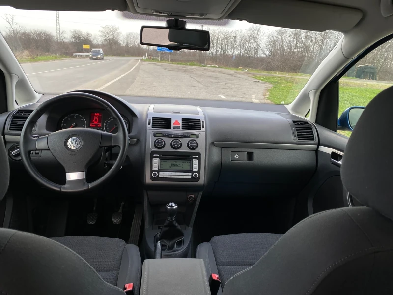 VW Touran 2.0Tdi 8клапана , снимка 13 - Автомобили и джипове - 53103357