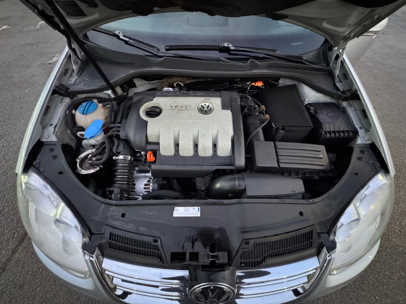 VW Golf 1.9TDI Навигация Euro4, снимка 17 - Автомобили и джипове - 53105055