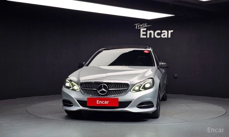 Mercedes-Benz E 300, снимка 3 - Автомобили и джипове - 53106963