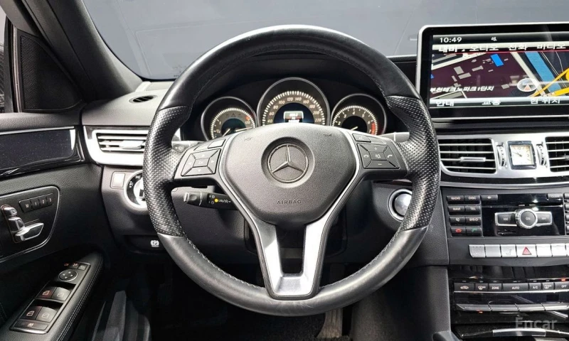 Mercedes-Benz E 300, снимка 13 - Автомобили и джипове - 53106963