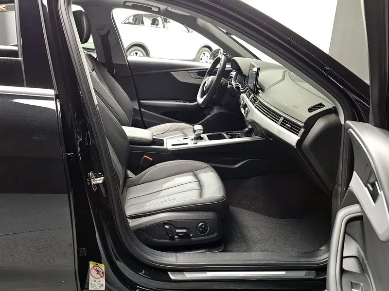 Audi A4 (B9) 40 Tfsi, снимка 11 - Автомобили и джипове - 54995024